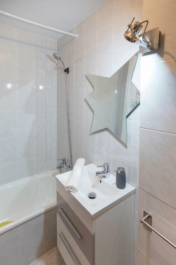 Jacobeando Apartment Sarria Ngoại thất bức ảnh